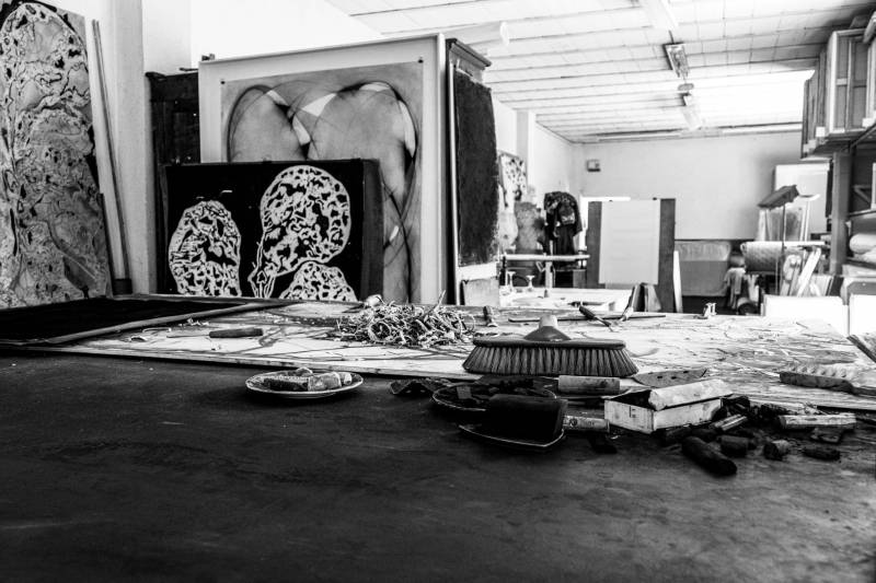 Photographe professionnelle pour reportage photo dans un atelier d'artiste en Alsace